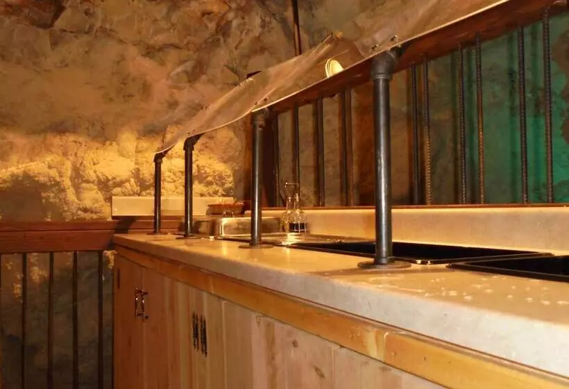 Retkeilymaja Grand Canyon Caverns Inn
