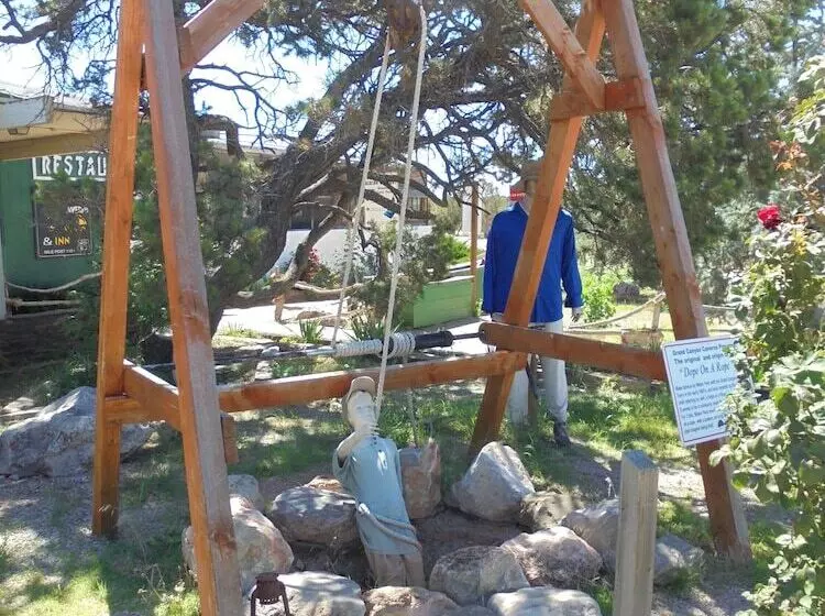 Retkeilymaja Grand Canyon Caverns Inn