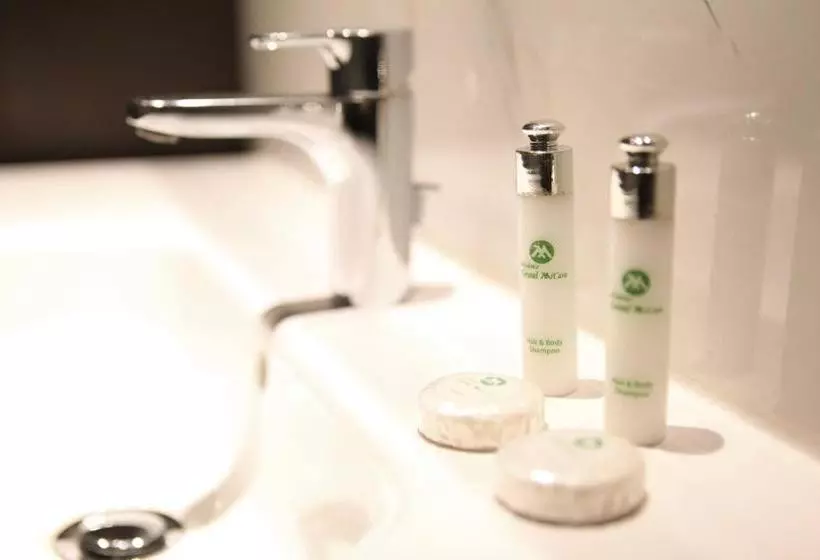 Grand Micasa Aci 2000