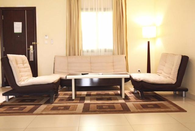 Grand Micasa Aci 2000