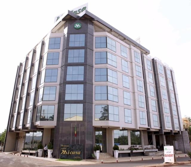 Grand Micasa Aci 2000