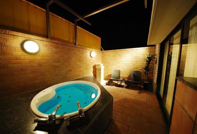 בית מלון כפרי Vanilla Komaki