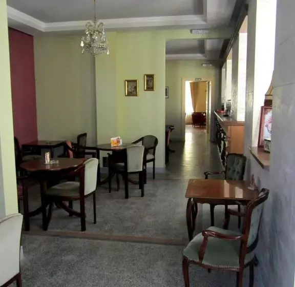 پانسیون Guest House Anna Caffe