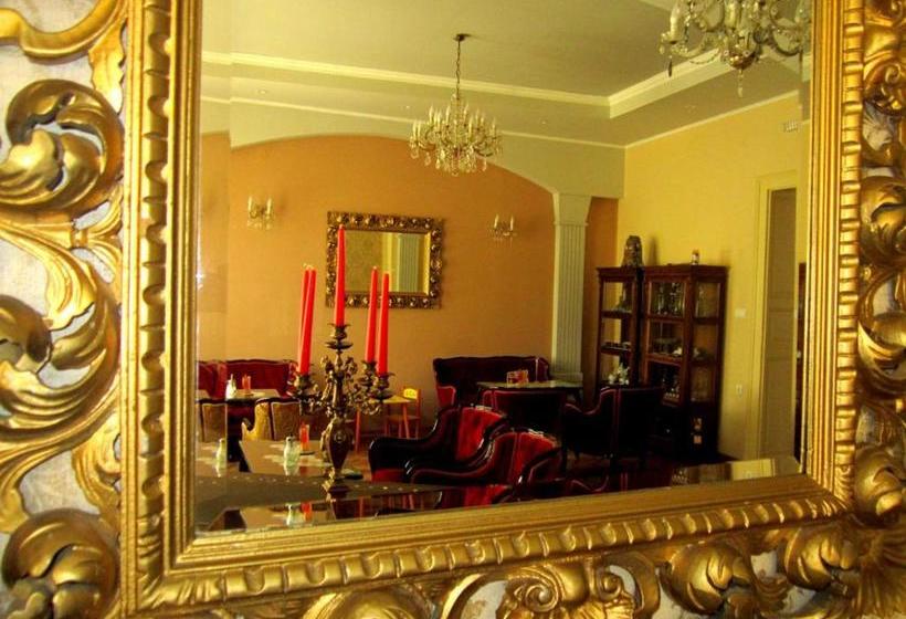 پانسیون Guest House Anna Caffe