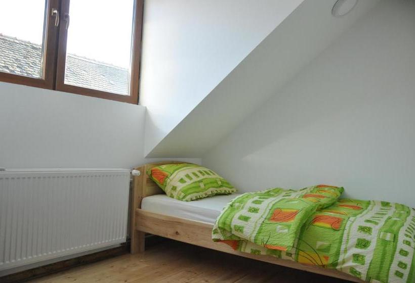 پانسیون Guest House Anna Caffe