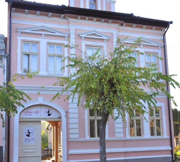 پانسیون Guest House Anna Caffe