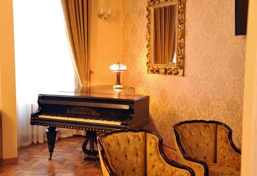 پانسیون Guest House Anna Caffe