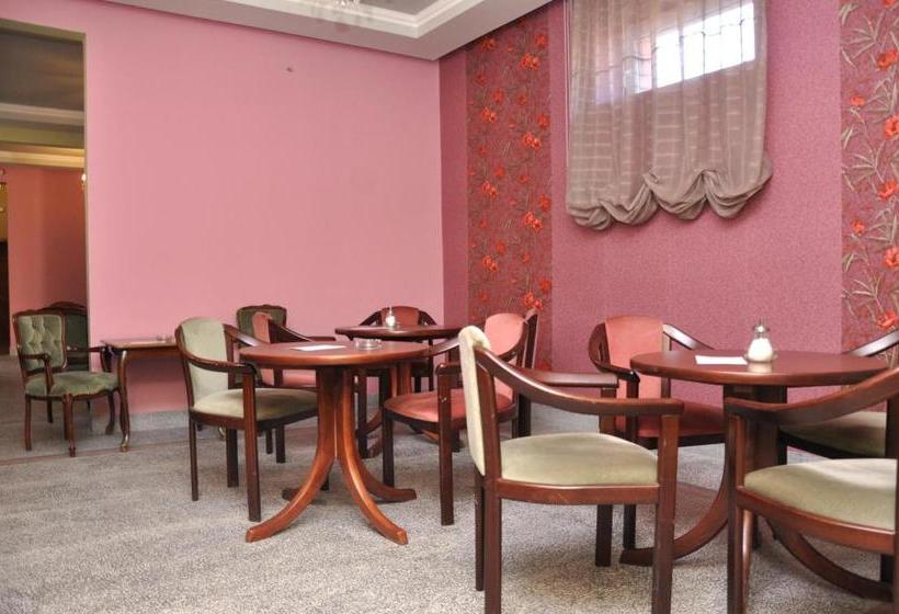 پانسیون Guest House Anna Caffe