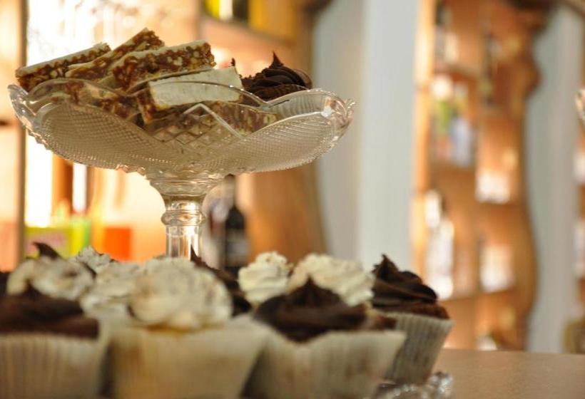 پانسیون Guest House Anna Caffe