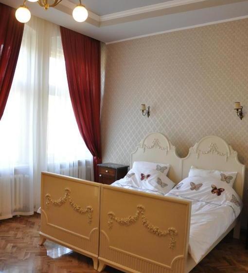 پانسیون Guest House Anna Caffe