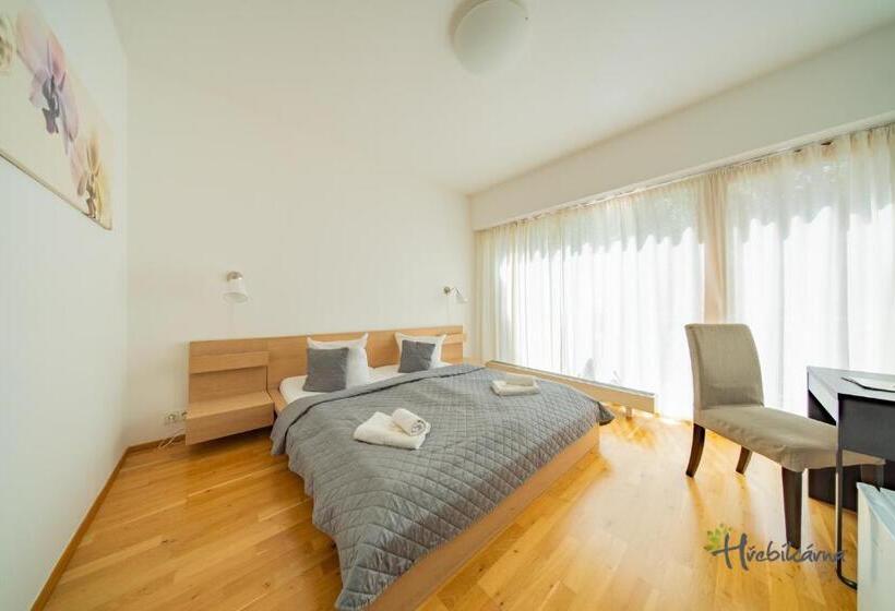 Restaurace A Pension Hřebíkárna