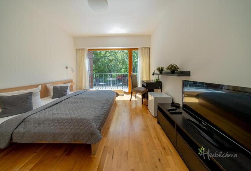 Restaurace A Pension Hřebíkárna