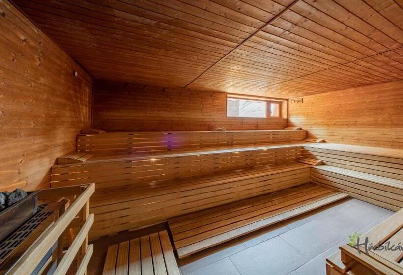 Restaurace A Pension Hřebíkárna