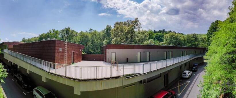 Restaurace A Pension Hřebíkárna