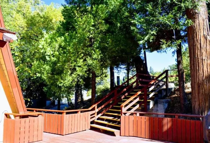 Hostel Arrowhead Mountain Inn