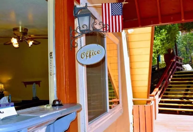 Hostel Arrowhead Mountain Inn