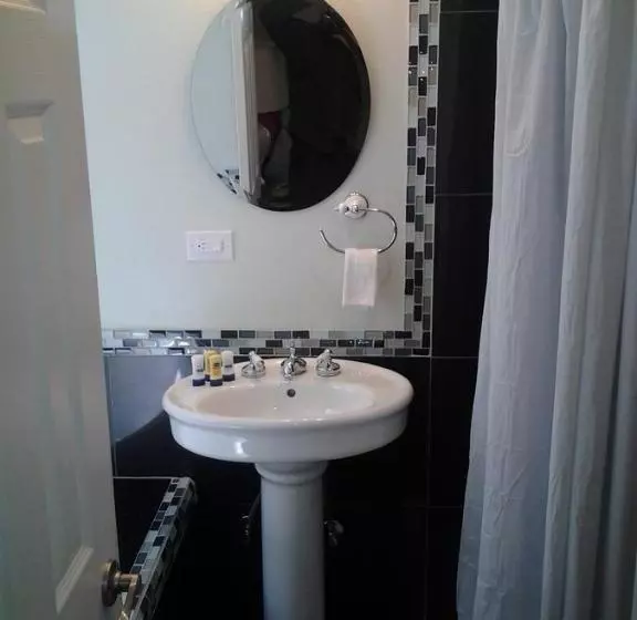 Hostel Arrowhead Mountain Inn