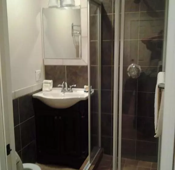 Hostel Arrowhead Mountain Inn