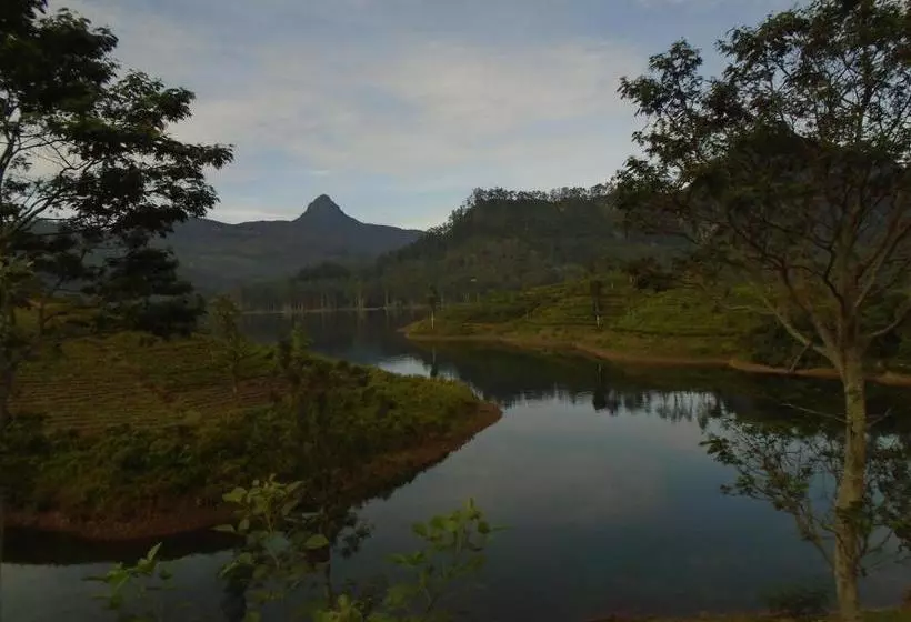 پانسیون Achintha Family Guest House