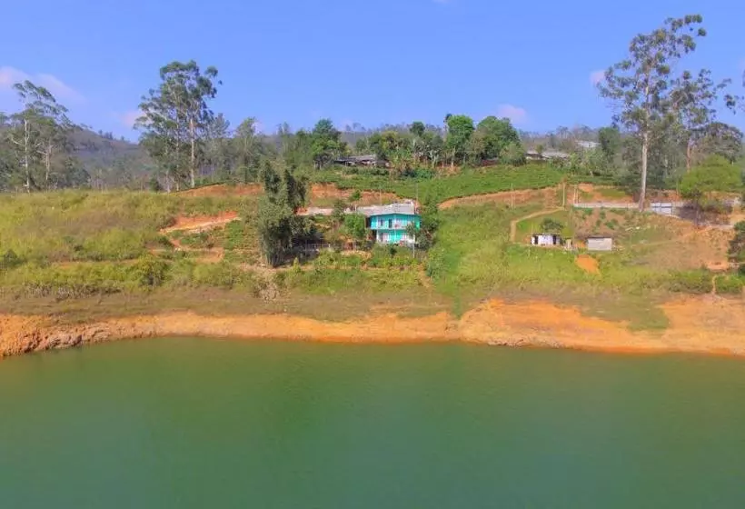 پانسیون Achintha Family Guest House