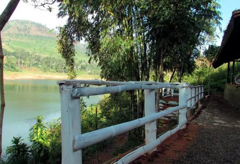 پانسیون Achintha Family Guest House