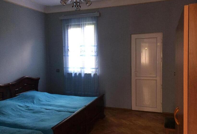 پانسیون Guest House 118 In Kvariati