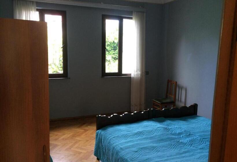 پانسیون Guest House 118 In Kvariati