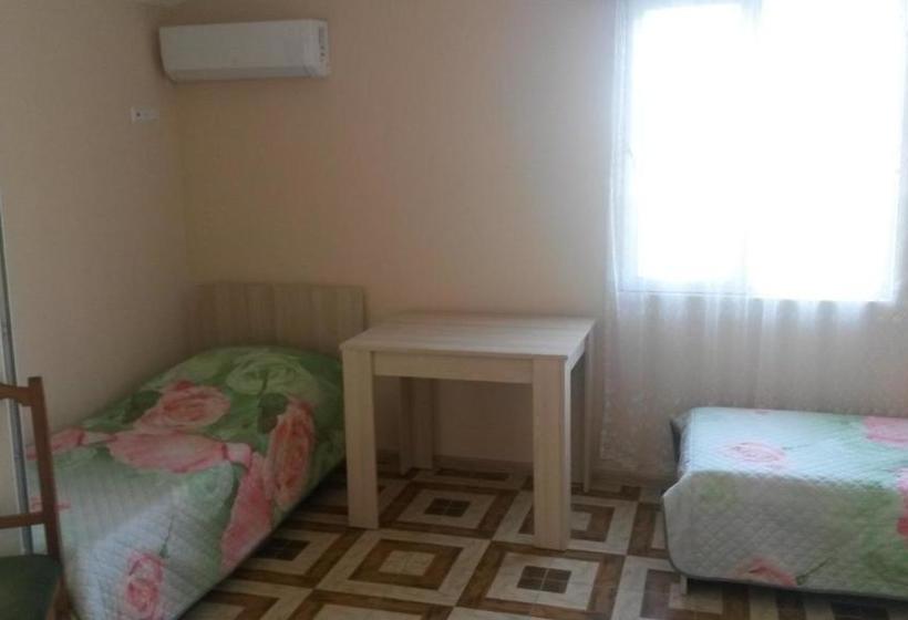 پانسیون Guest House 118 In Kvariati