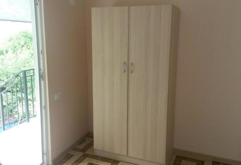 پانسیون Guest House 118 In Kvariati