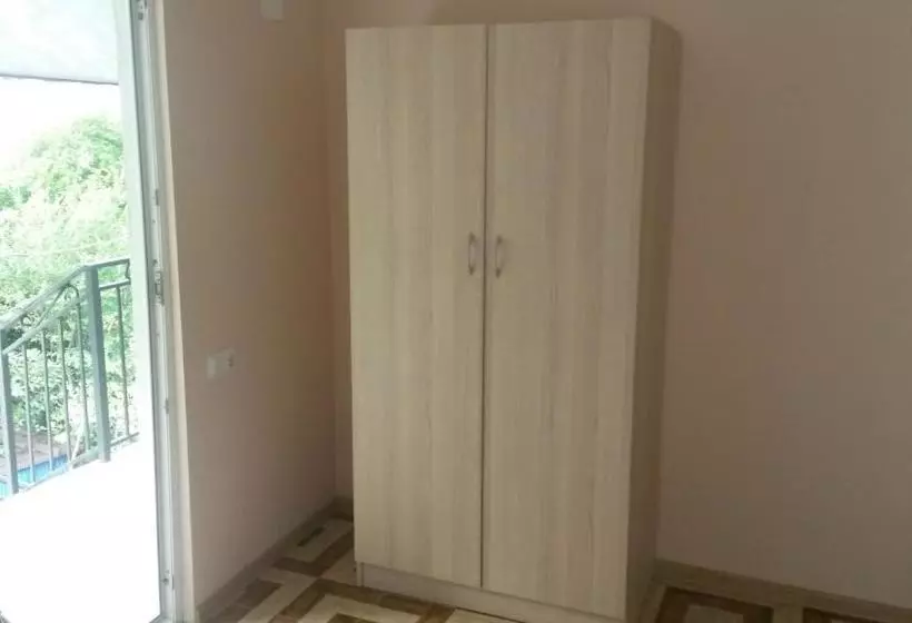 پانسیون Guest House 118 In Kvariati