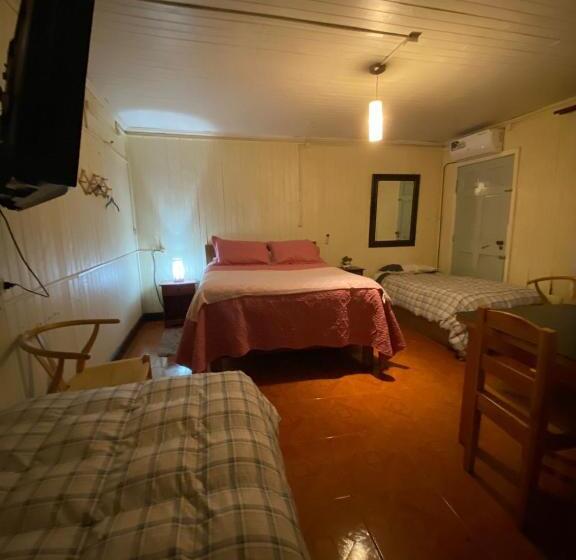 پانسیون Hostal Valdivia