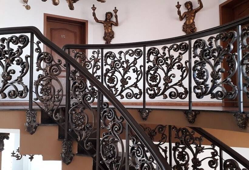 پانسیون Liz Residence