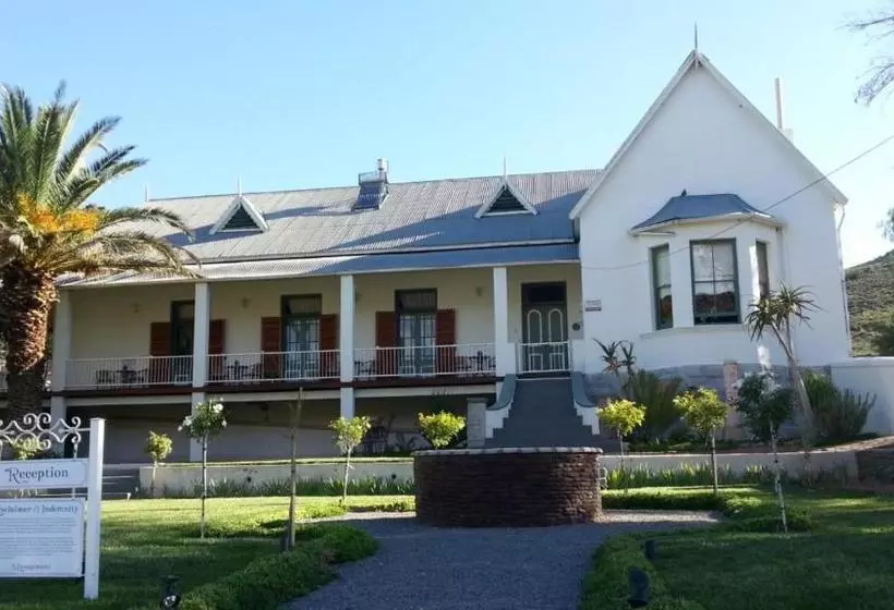 Majatalo Moonlight Manor