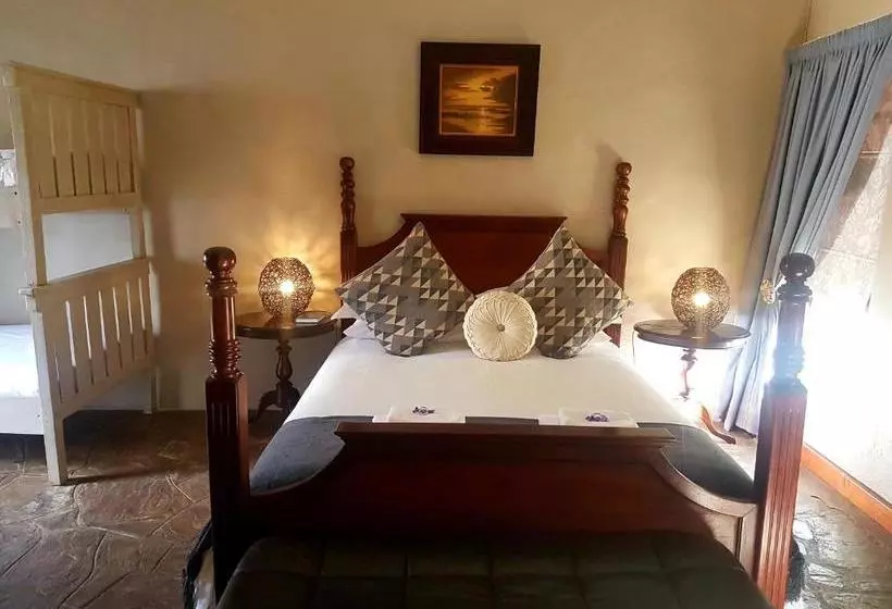 Majatalo Moonlight Manor