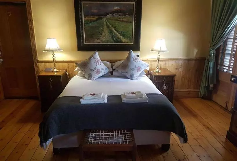 Majatalo Moonlight Manor