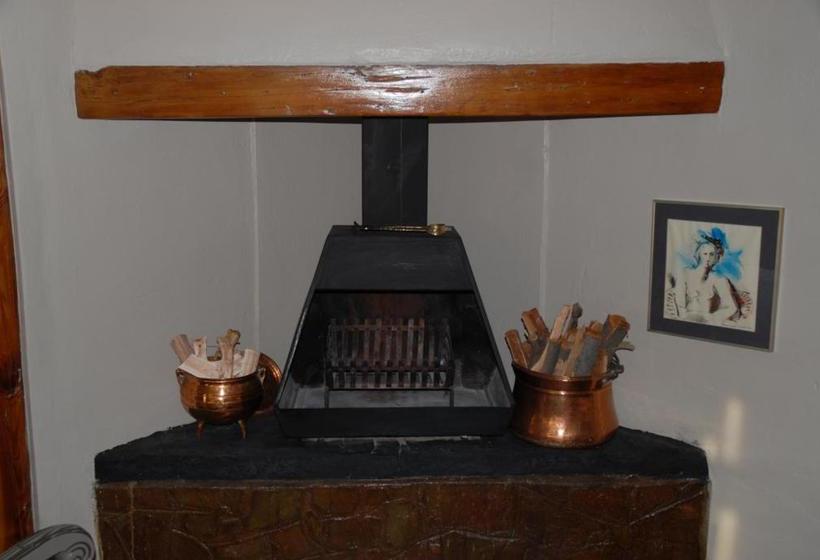 بنسيون Moonlight Manor