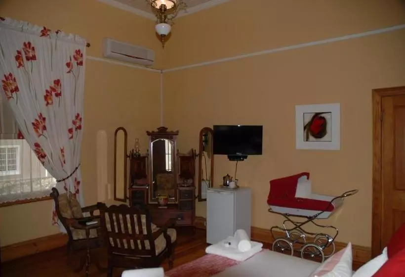 Majatalo Moonlight Manor