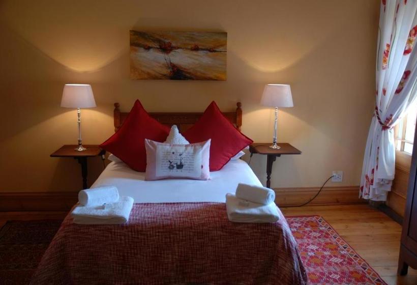 بنسيون Moonlight Manor