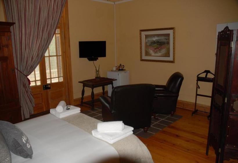 بنسيون Moonlight Manor