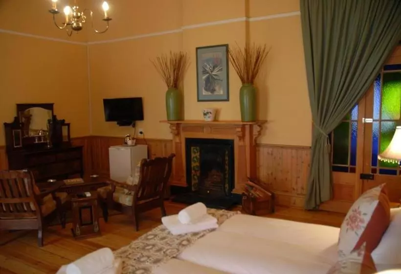 Majatalo Moonlight Manor