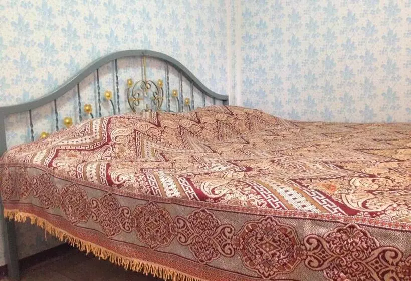 پانسیون Three J Guesthouse