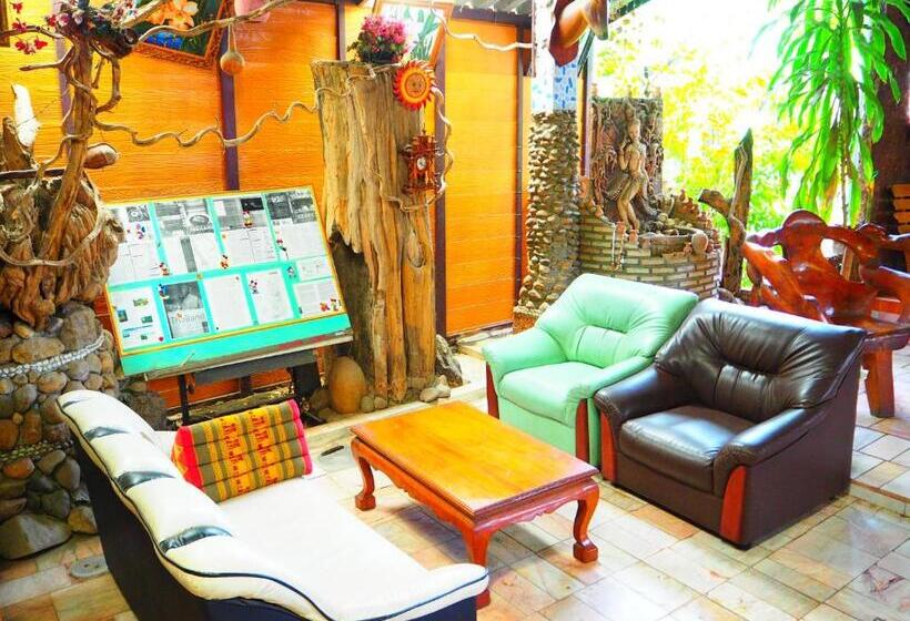 Пансион Three J Guesthouse