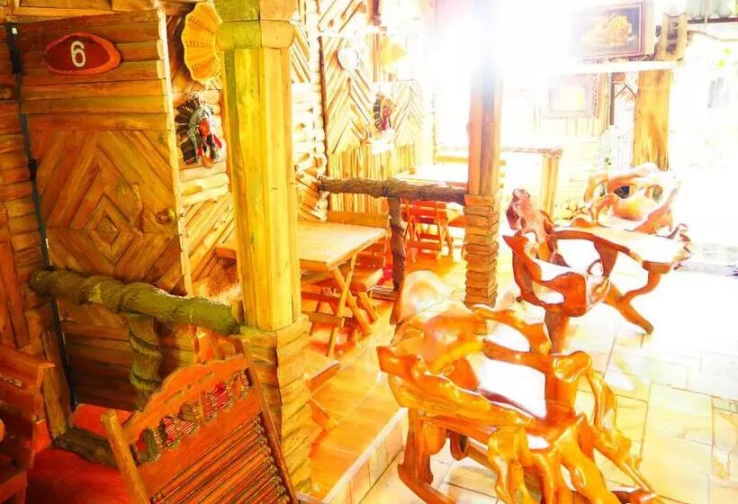 پانسیون Three J Guesthouse