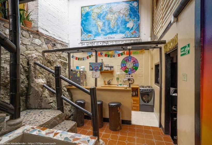 هاستل Hostal Bambu