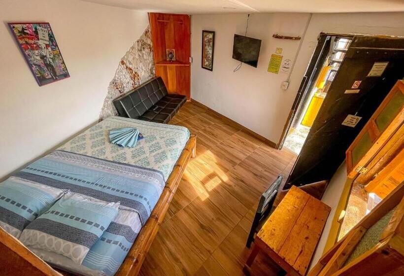 هاستل Hostal Bambu