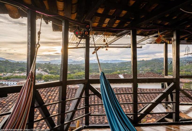 هاستل Hostal Bambu