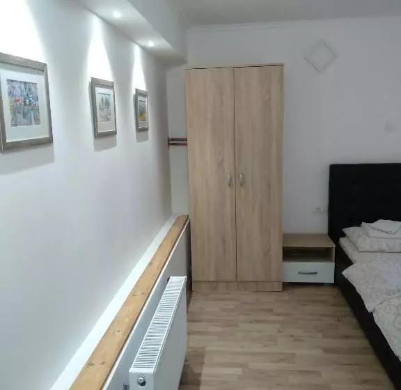 پانسیون Apartments & Rooms Bojic