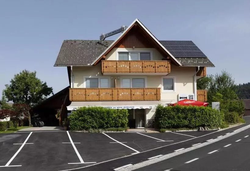 پانسیون Gostišče Pri Dveh Petelinih