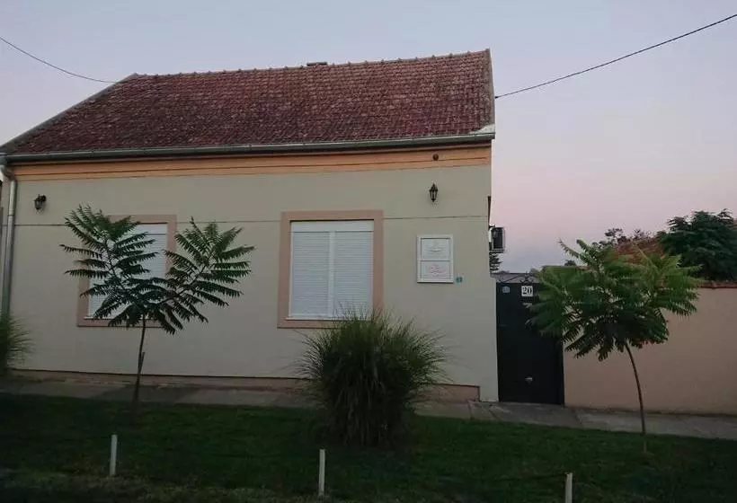 پانسیون Guest House A'storia
