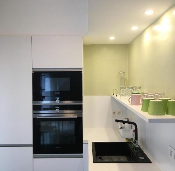 ペンション Guesthouse Poppies